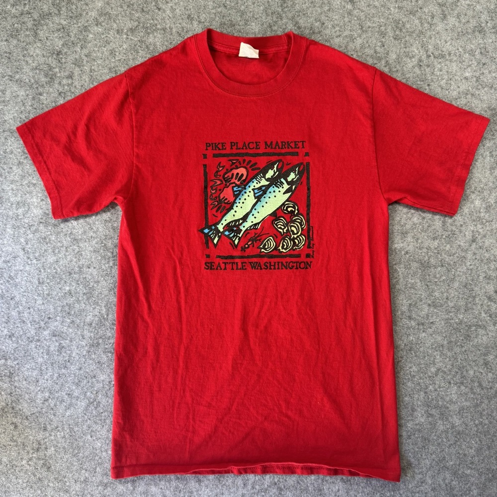 Port & Company Pike Place Market Seattle T-Shirt Small Red Cotton‎ Graphic Tee